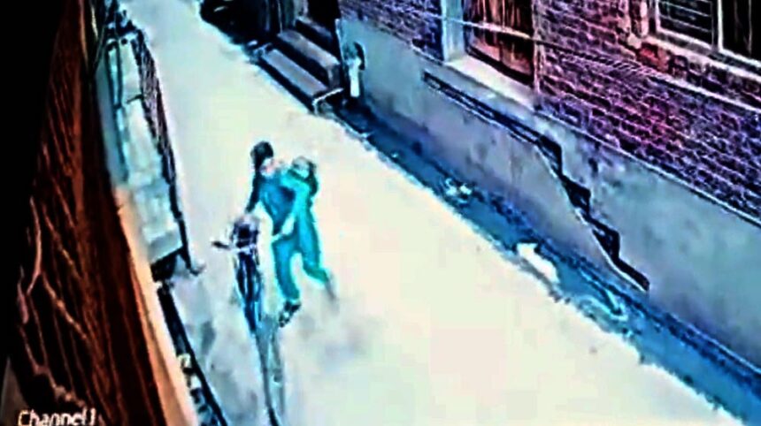The video of the boy stopping the theft of a motorcycle went viral