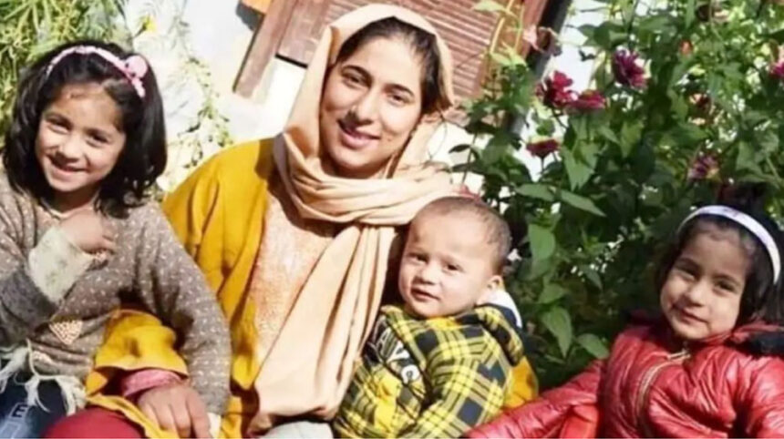 Mother of 3 Children Sabrina Top Class 10 Exams with 93% Marks
