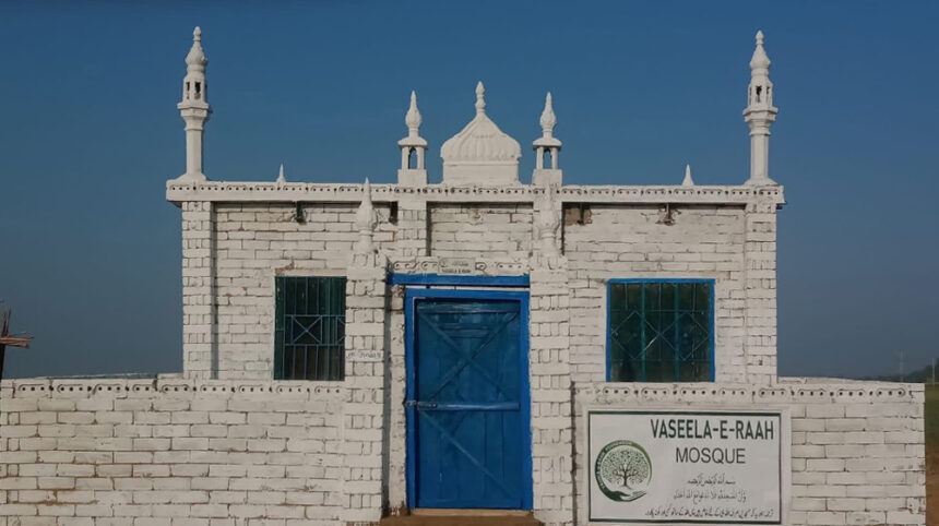 Hadiqa Kiani Builds Mosque in Flood-Hit Balochistan