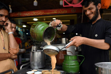 Pakistan's Tea Imports Drop by 46% in February 2023