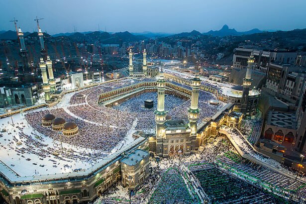 The Grand Mosque in Mecca: A Sacred Marvel of the Islamic World