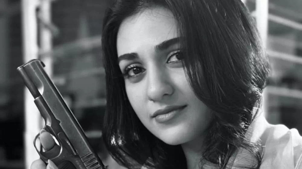 Sarah Khan and Imran Ashraf's Reunion in Namak Haram Drama