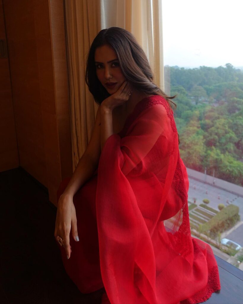 's Saree Look Ignites Social Media Frenzy