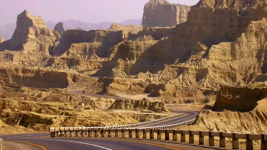 National Roaming Launched on Makran Coastal Highway