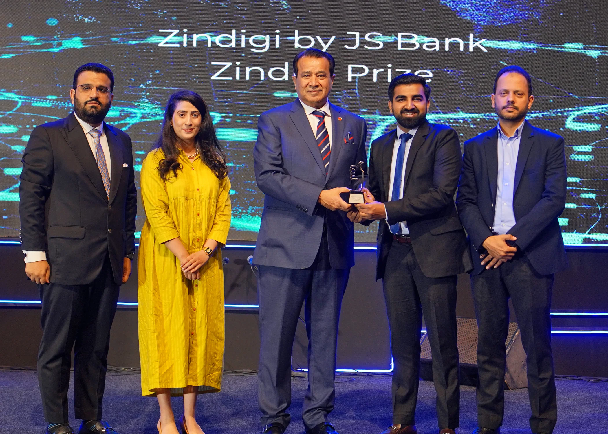 JS Bank & Zindigi Recognized for Excellence at Pakistan Digital Awards 