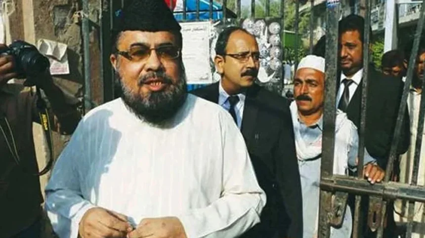 Mufti Qavi Sparks Outrage After Sending Virtual Kisses to Female Reporter on Video Call