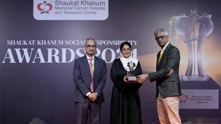 Dubai Islamic Bank Wins Shaukat Khanum Social Responsibility Award